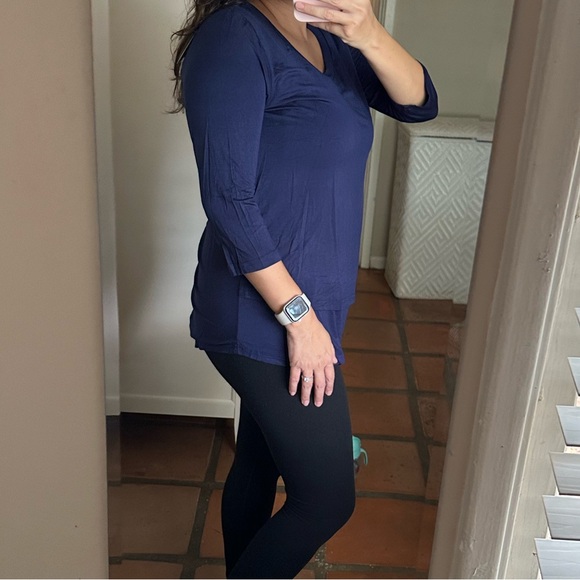 Latched Mama 3/4 Sleeve Scoop Neck Nursing Top 2.0 - Navy Blue XS . - Picture 7 of 9